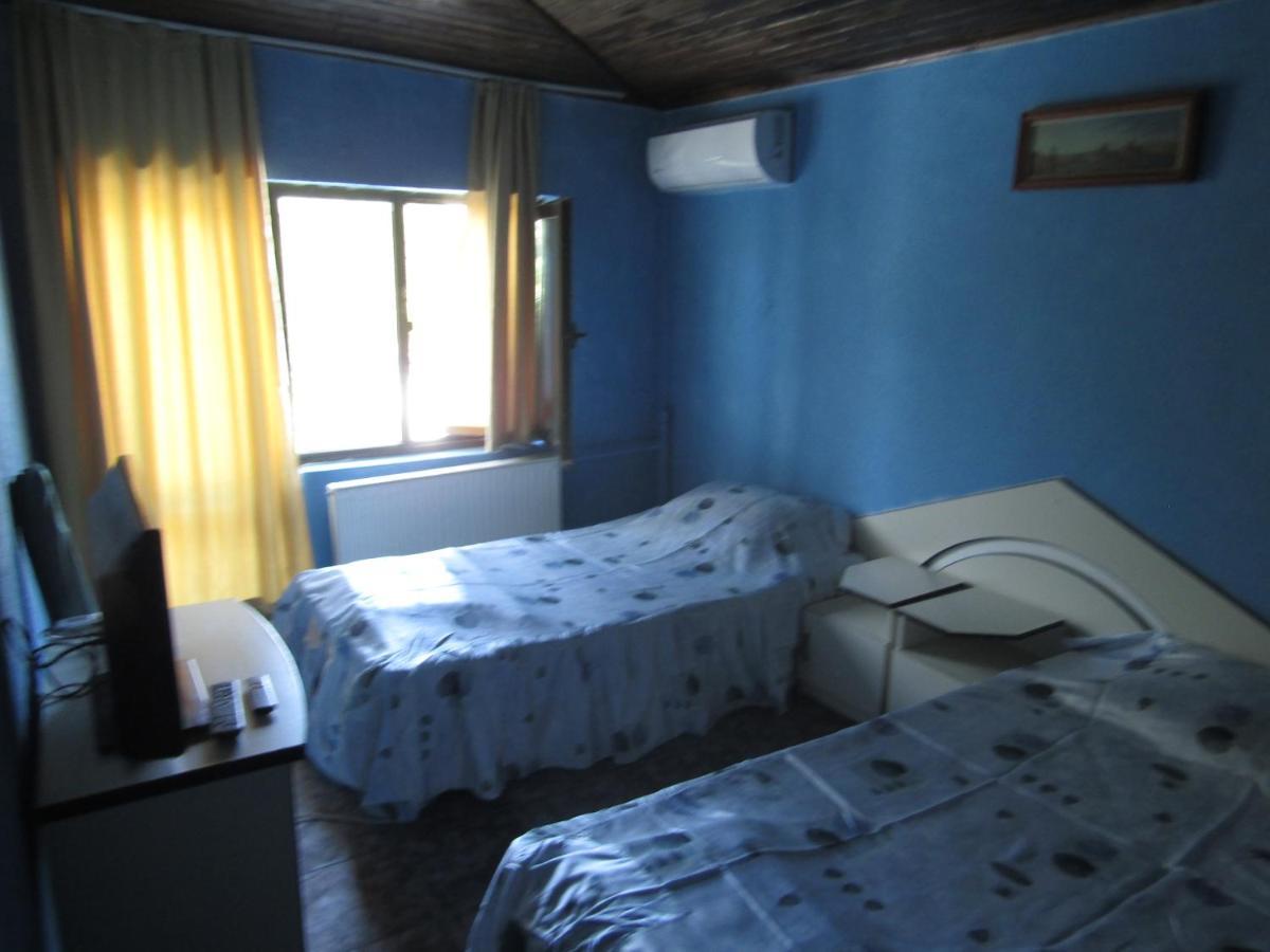 Hostel Papagal Varna Exterior photo
