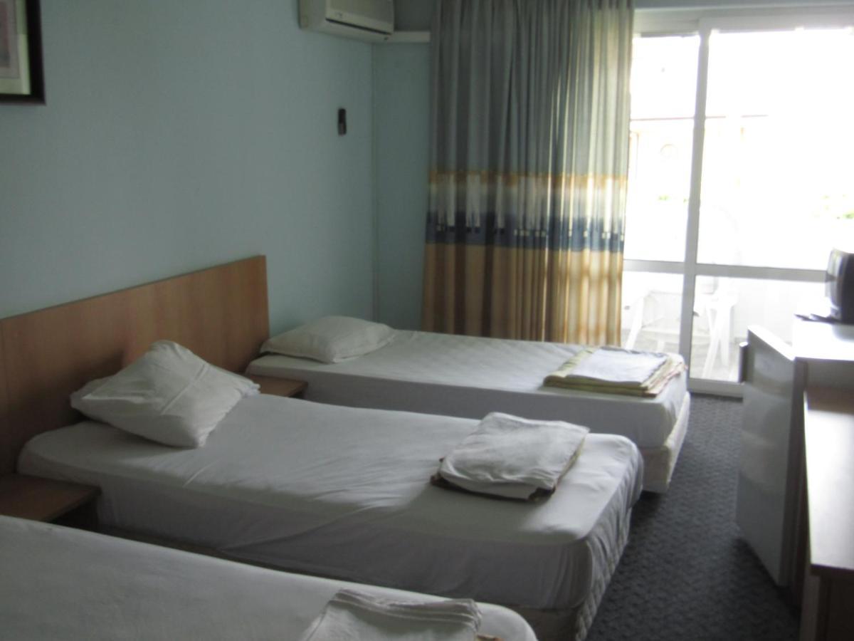 Hostel Papagal Varna Exterior photo