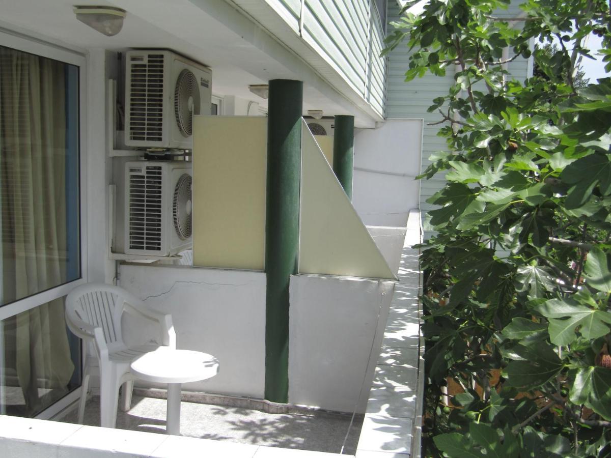 Hostel Papagal Varna Exterior photo