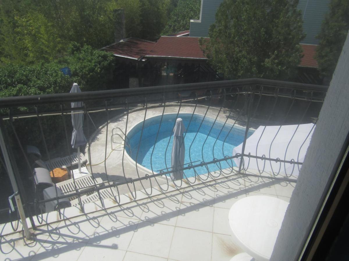 Hostel Papagal Varna Exterior photo