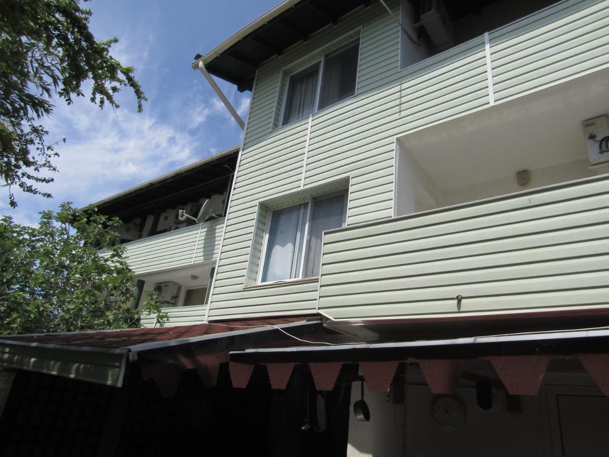 Hostel Papagal Varna Exterior photo