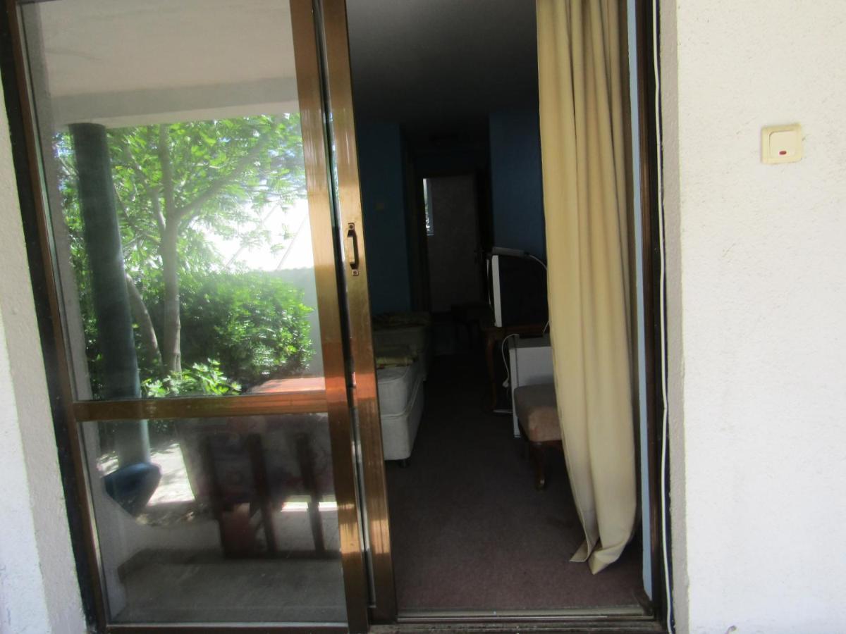 Hostel Papagal Varna Exterior photo